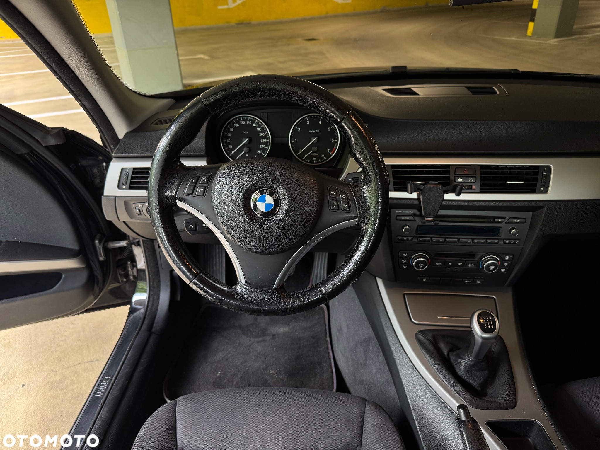 BMW Seria 3 318i - 8