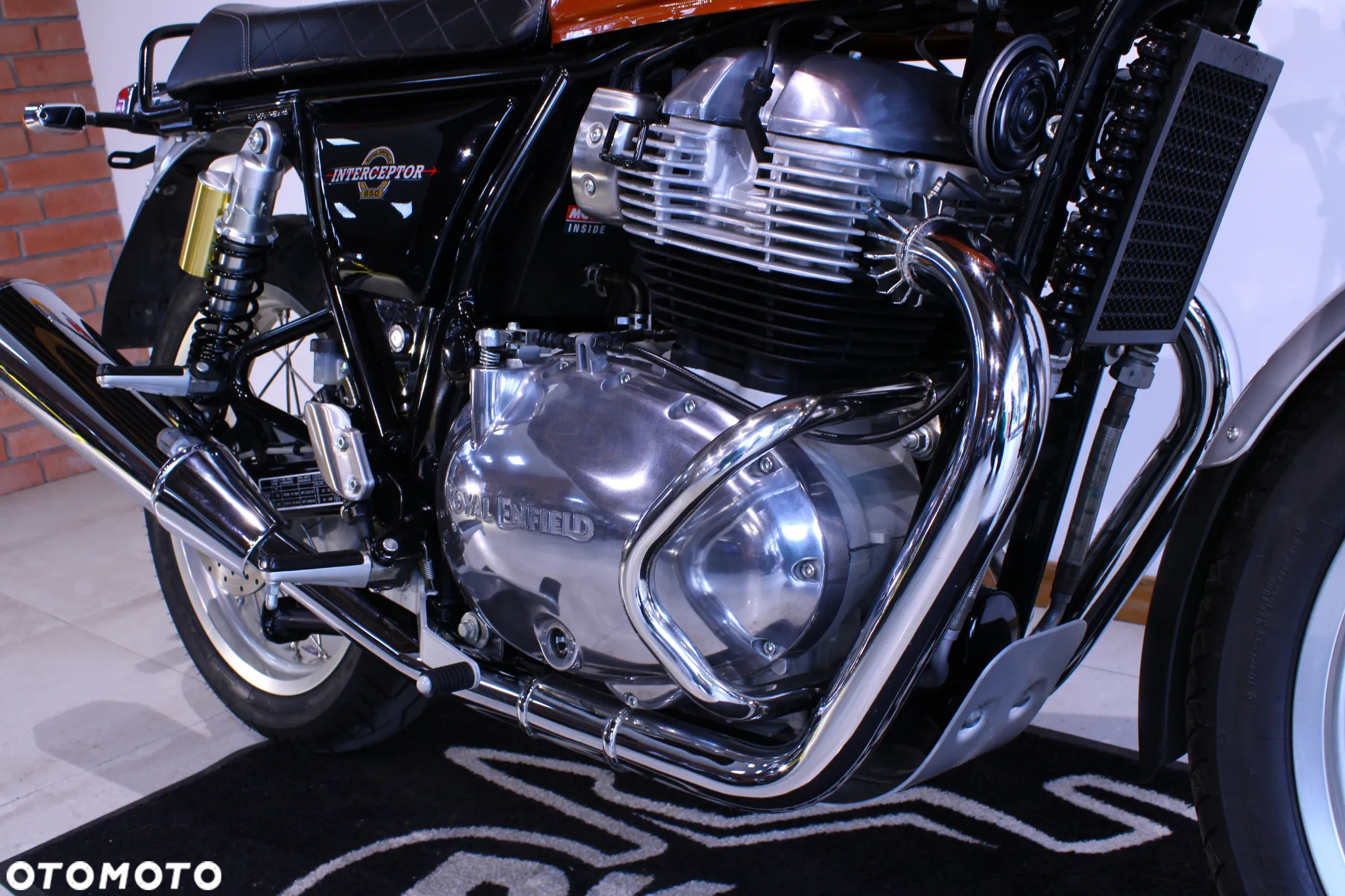 Royal Enfield Interceptor - 22