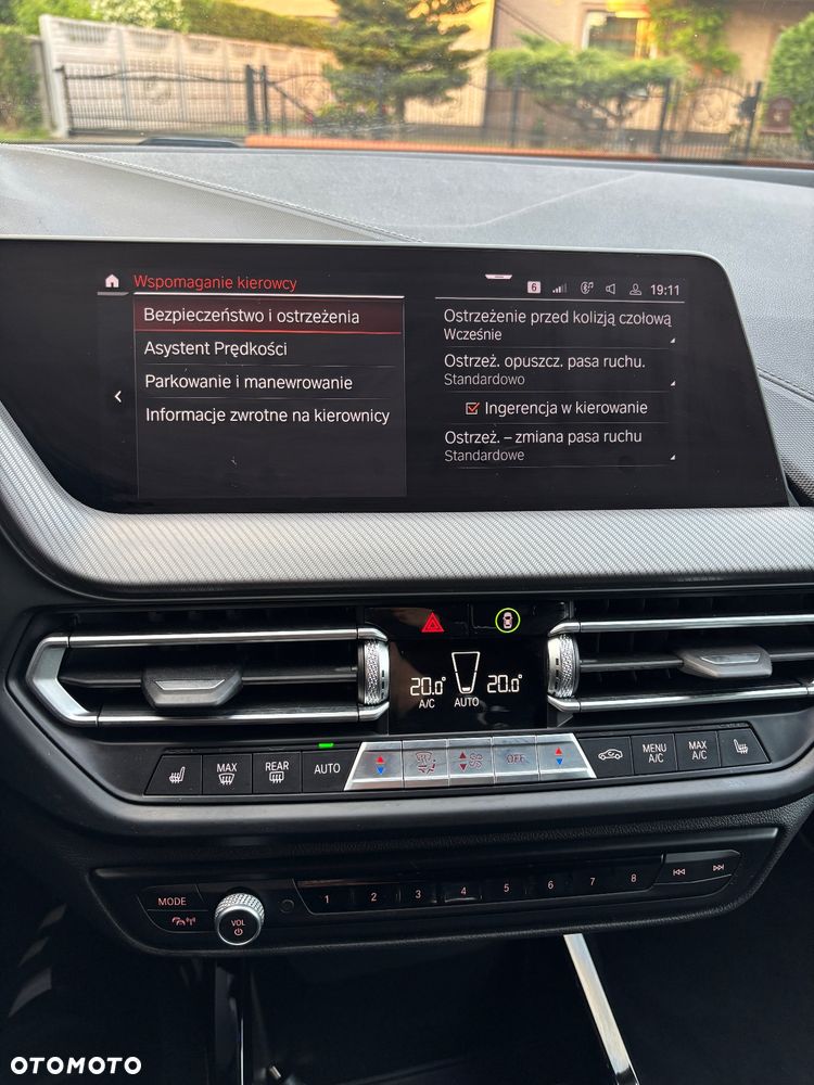 BMW Seria 2 218i - 18