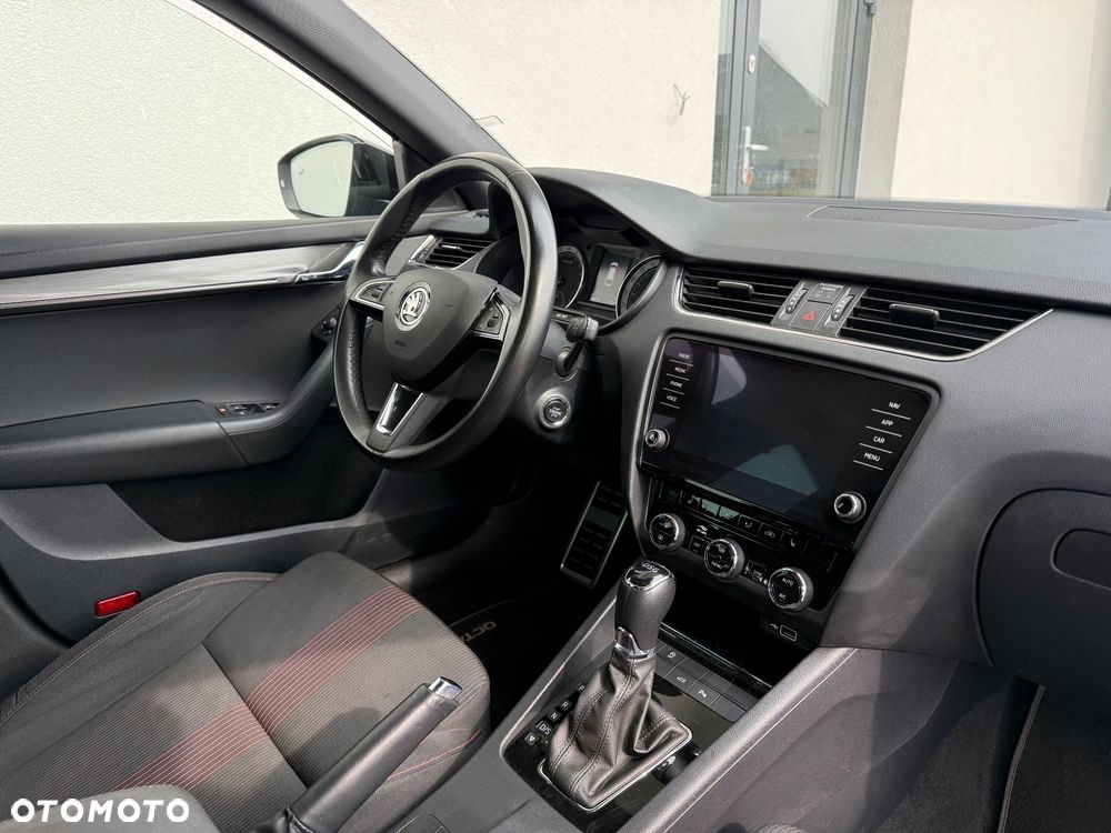 Skoda Octavia 2.0 TDI DSG Sportline - 12