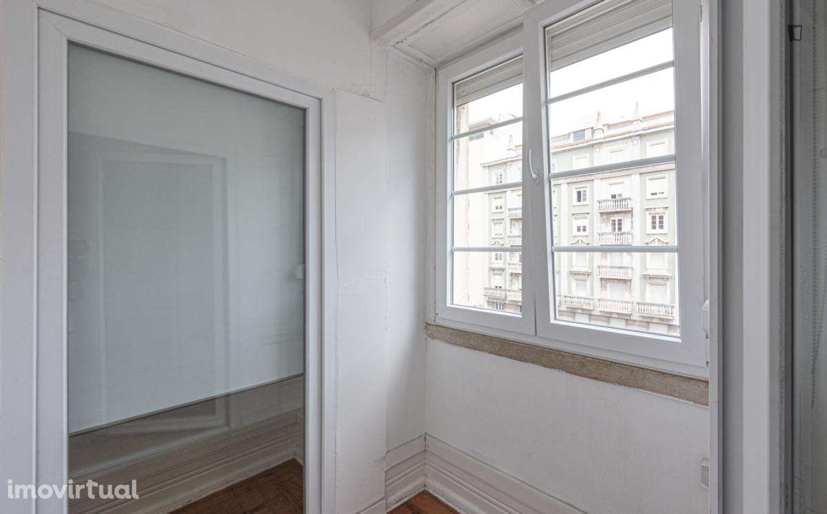 Quarto - localizado em Marquês de Pombal Lisbon - Grande imagem: 4/18