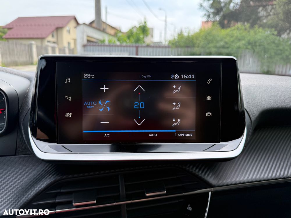 Peugeot 2008 1.2 PureTech Turbo S&S Active - 23