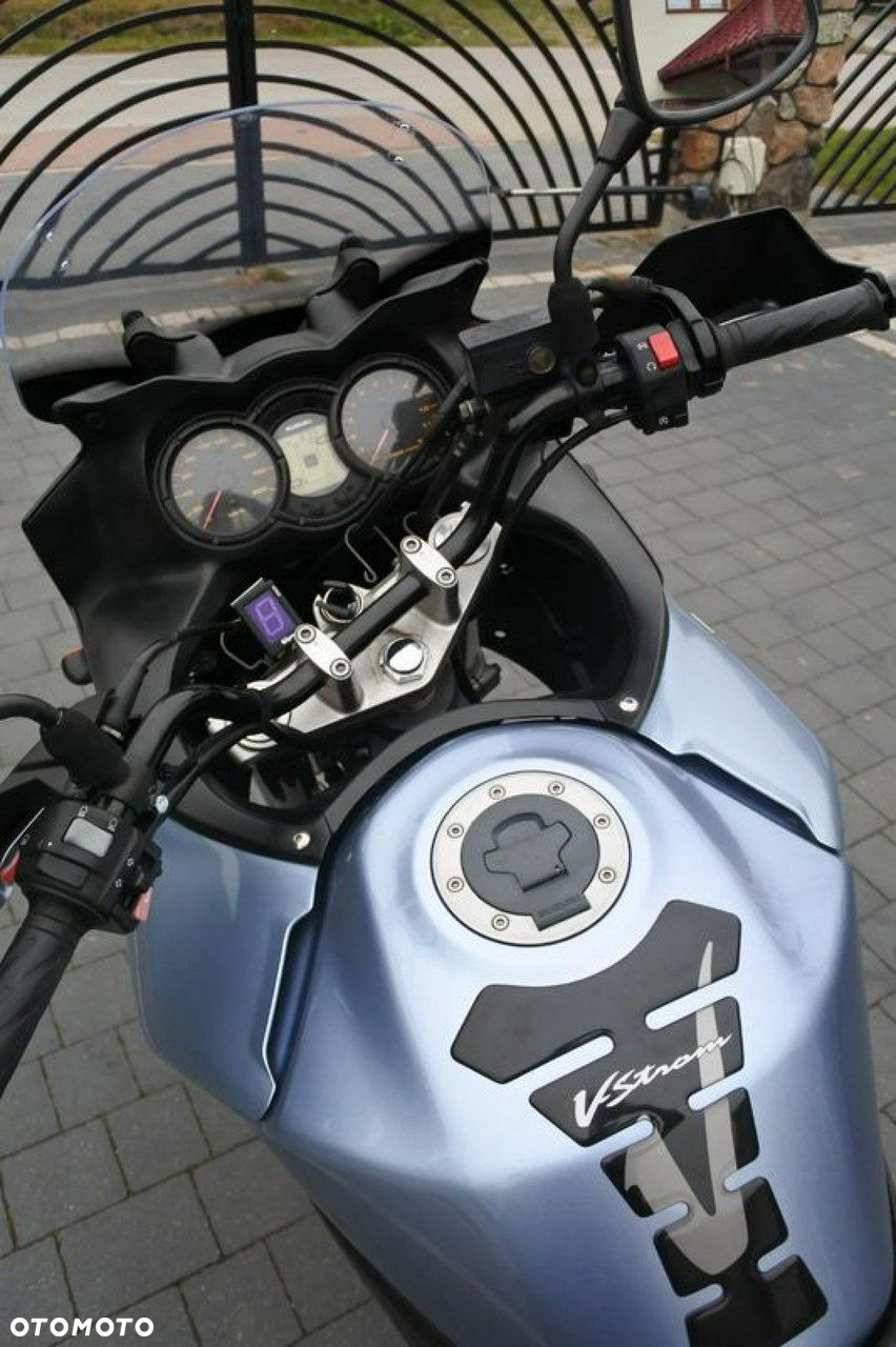 Suzuki DL - 8