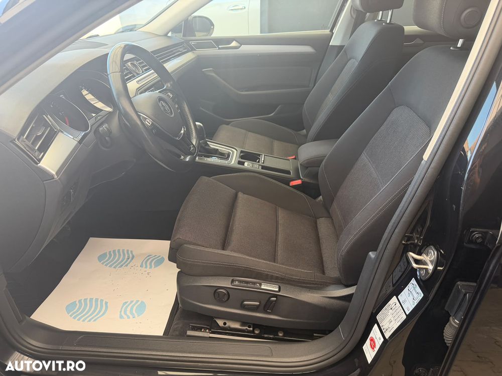 Volkswagen Passat 2.0 TDI DSG Comfortline - 12