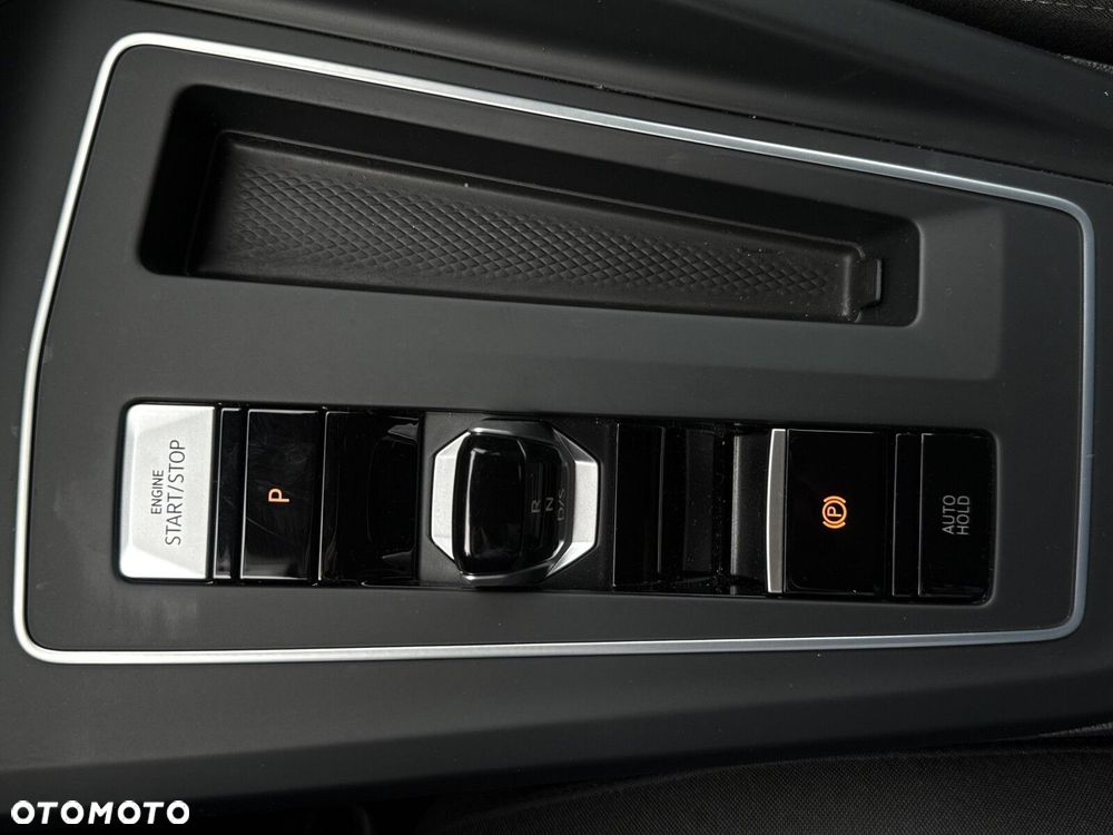 Volkswagen Golf 1.5 eTSI mHEV Life DSG - 20