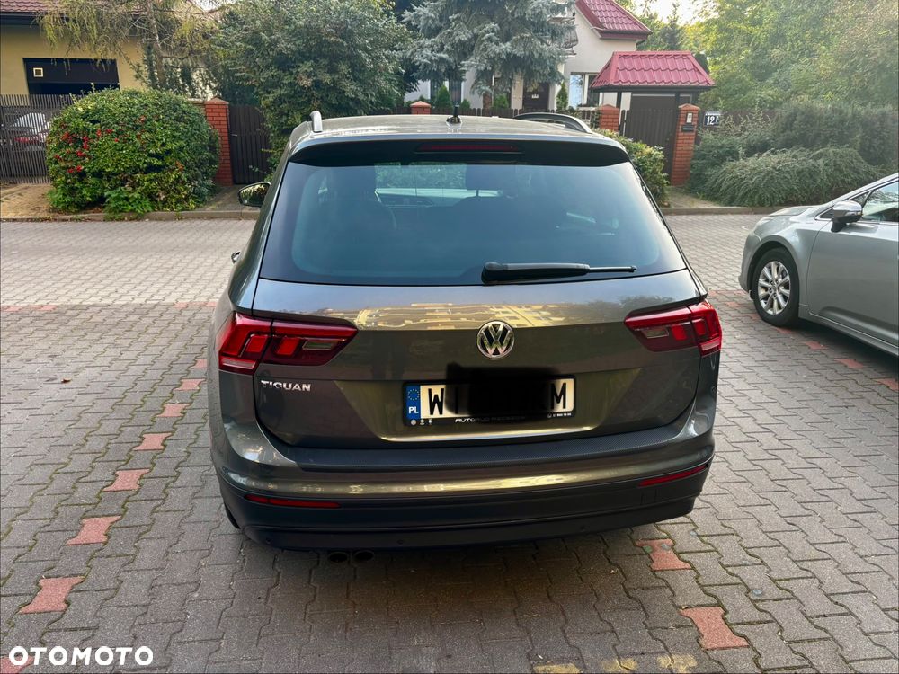 Volkswagen Tiguan - 12
