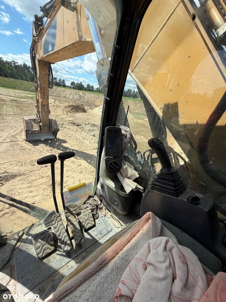 Caterpillar 324DL - 12