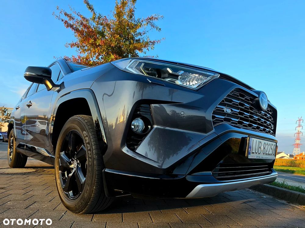 Toyota RAV4 - 8