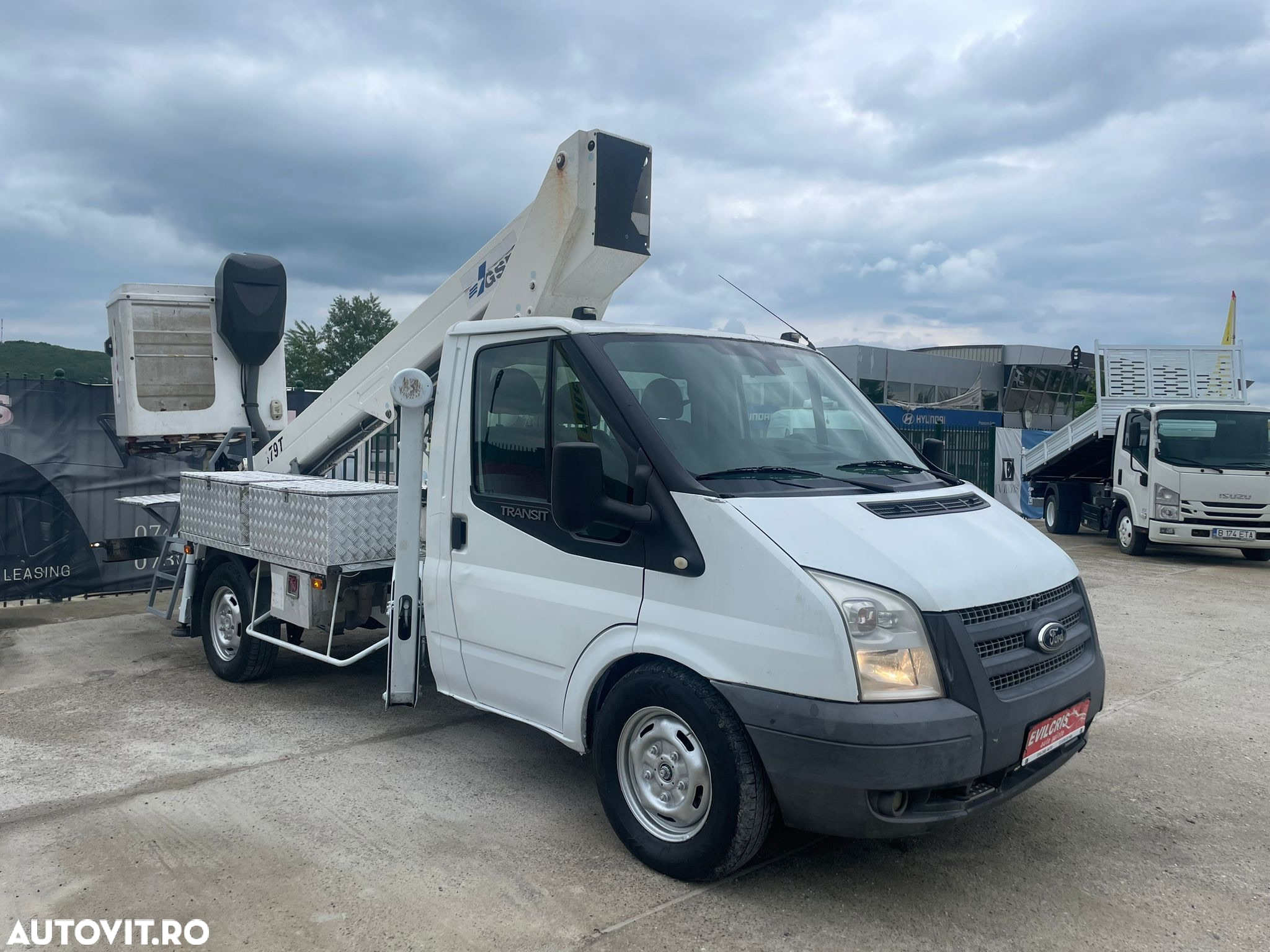 Ford Transit NACELA 4x4 18 M - 3