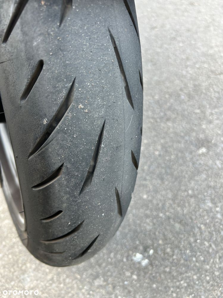 Suzuki GSX-R - 15