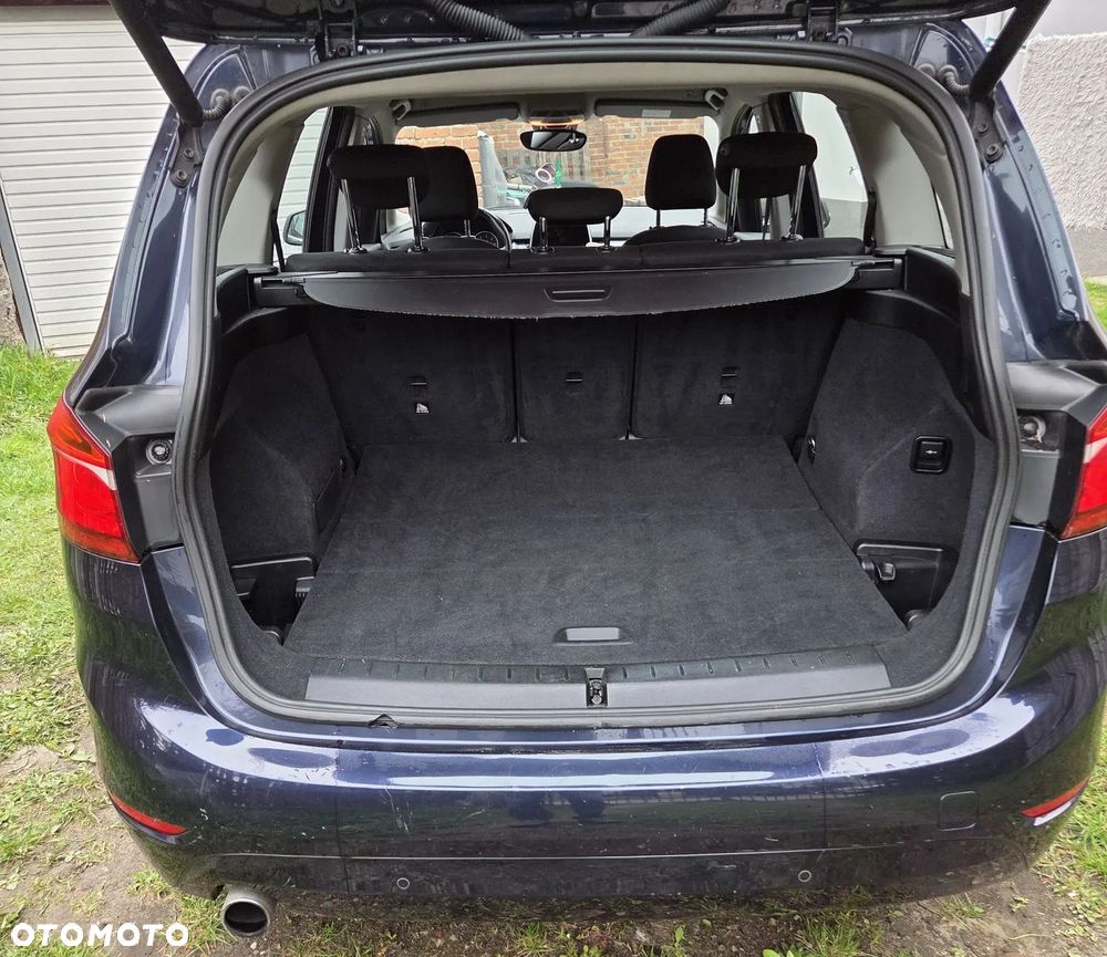 BMW Seria 2 218d - 7