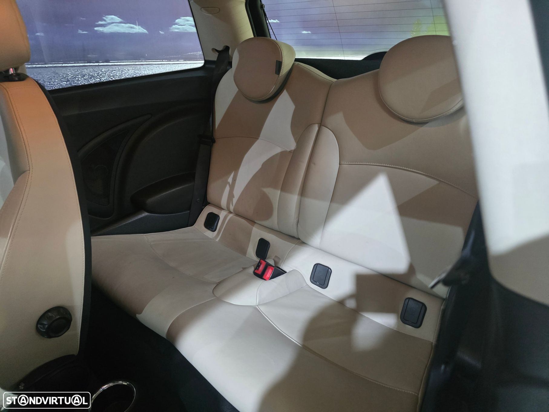 MINI 3 Portas One D - 9