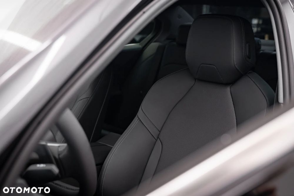 BMW Seria 5 520d mHEV - 24