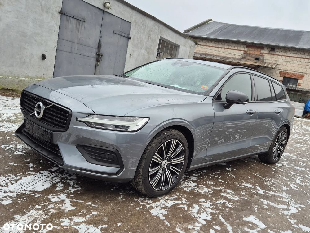 Volvo V60 B3 B Momentum Pro - 1
