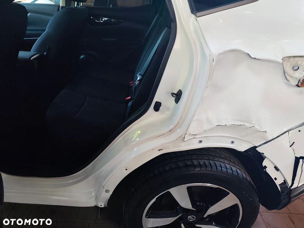 Nissan Qashqai 1.5 dCi N-Connecta - 21
