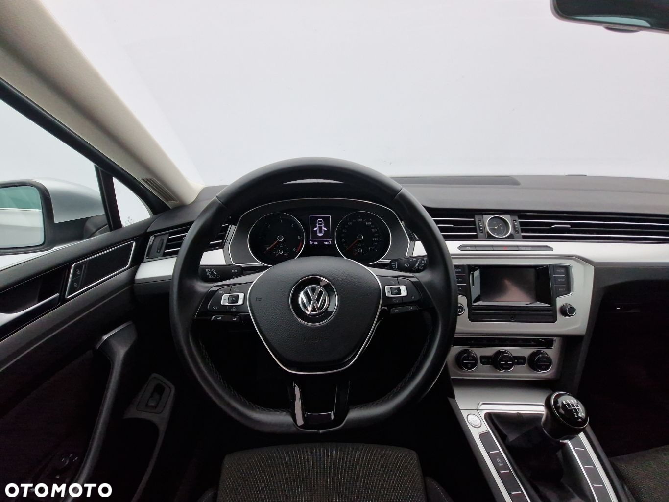 Volkswagen Passat 2.0 TDI BMT Comfortline - 17