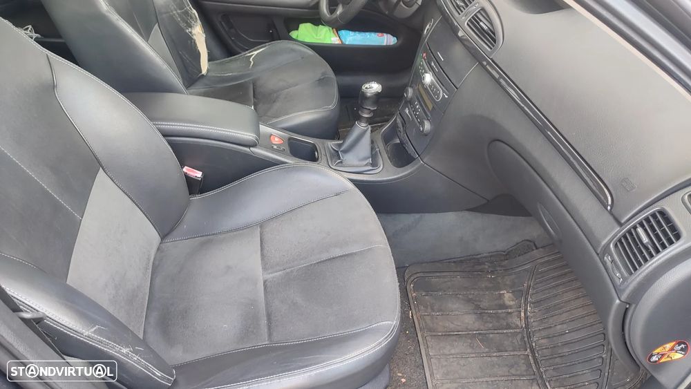 Renault Laguna Break 2.0 dCi FAP Initiale - 24