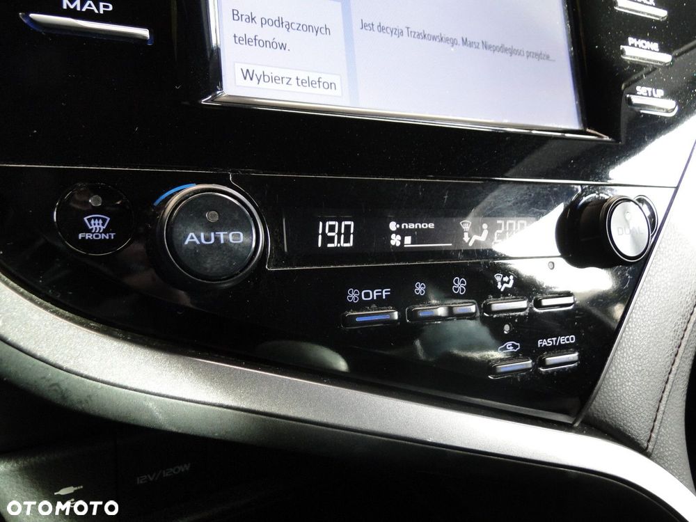 Toyota Camry - 30
