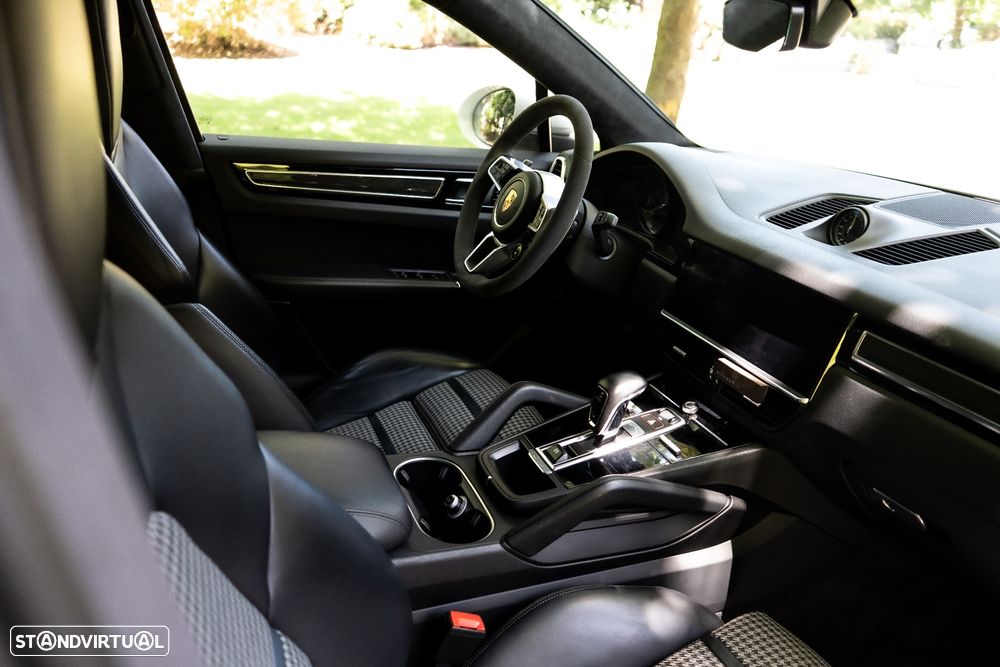 Porsche Cayenne Coupé - 17