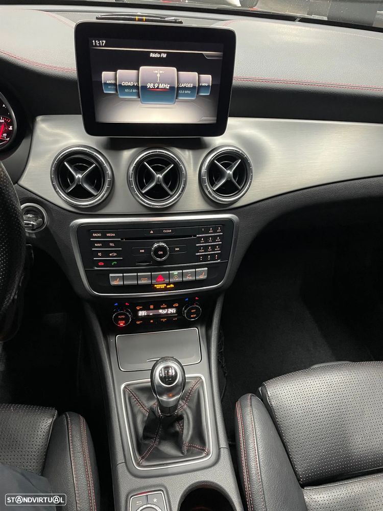 Mercedes-Benz CLA 200 (CDI) d AMG Line - 12