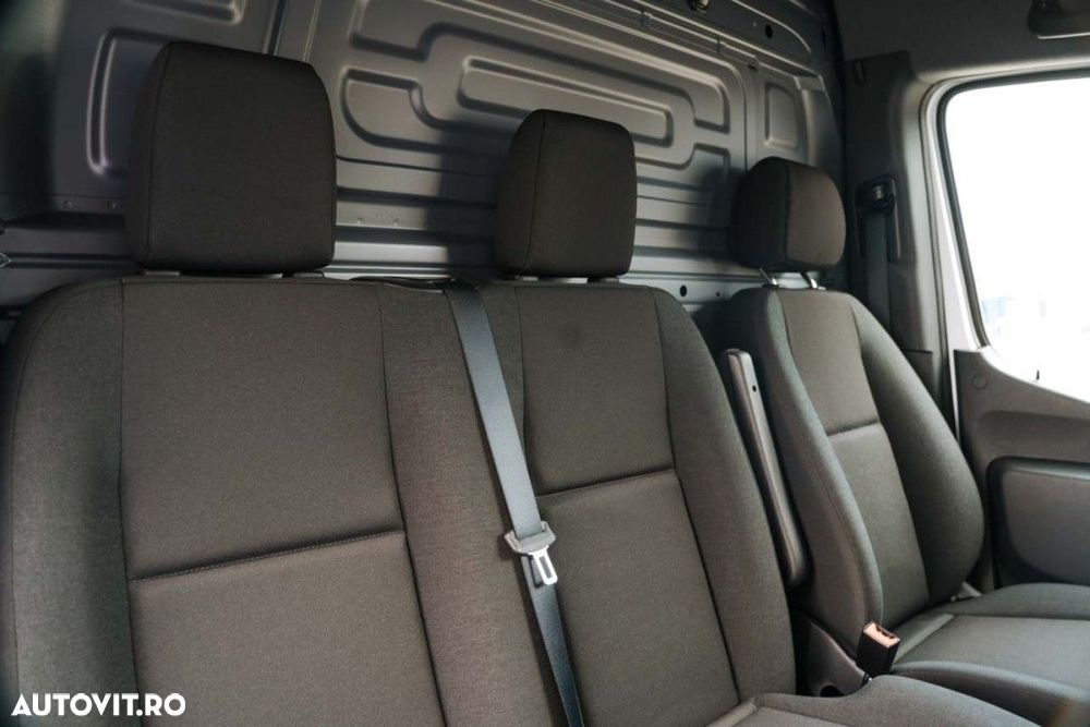 Mercedes-Benz sprinter - 32