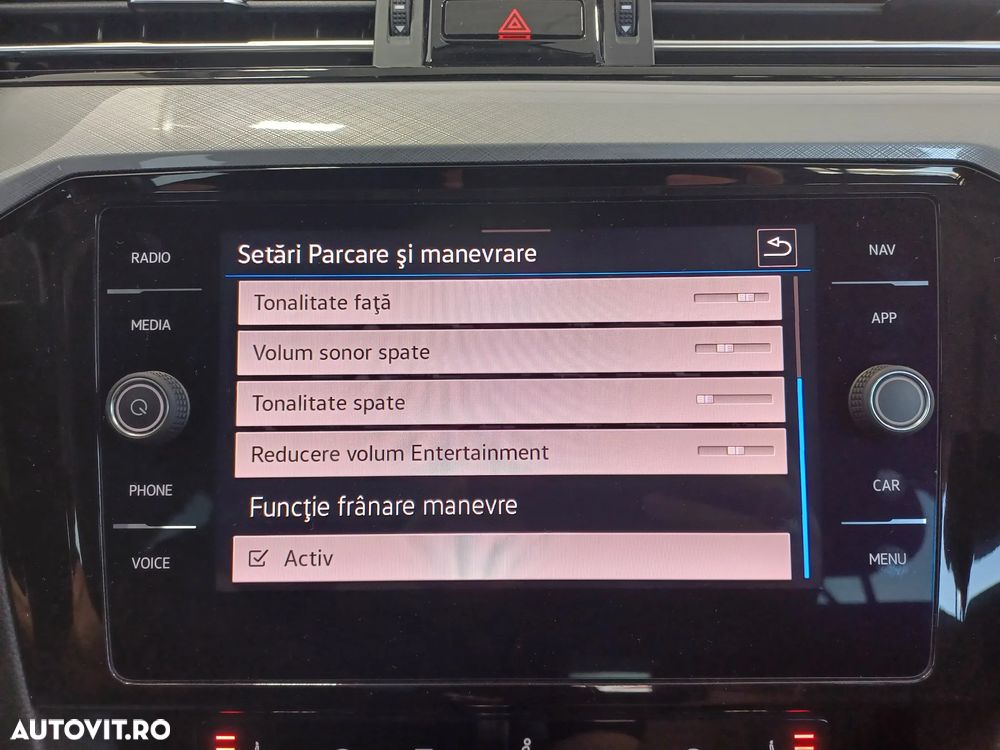 Volkswagen Passat 2.0 TDI DSG Comfortline - 22