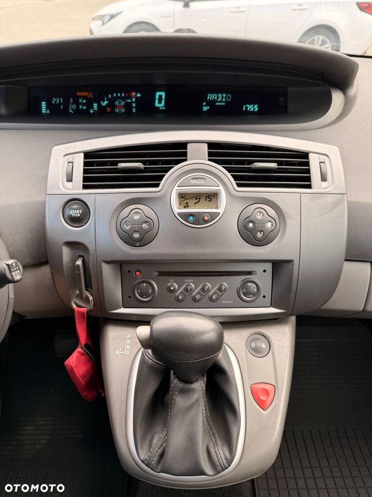 Renault Scenic 2.0 16V Avantage - 17