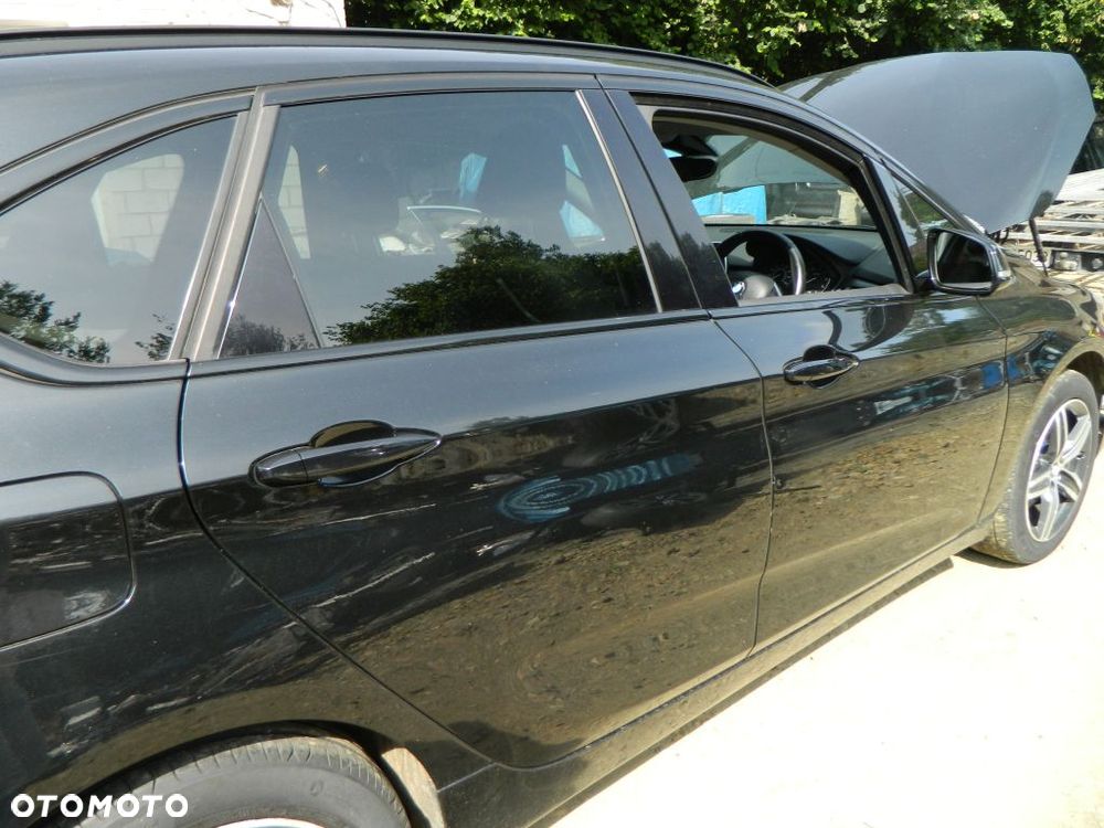 BMW F45 Active Tourer na części 475 Black Sapphire Metallic - 28