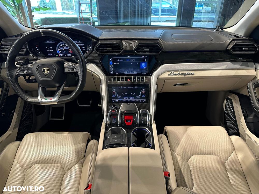 Lamborghini URUS - 22
