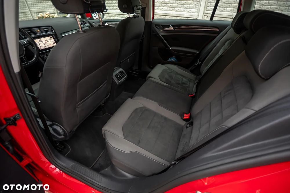 Volkswagen Golf Variant 2.0 TDI SCR DSG Highline - 18