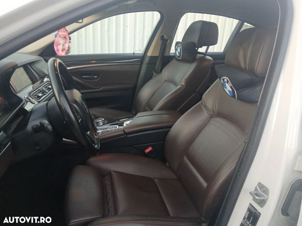 BMW Seria 5 520d Aut. Luxury Line - 11