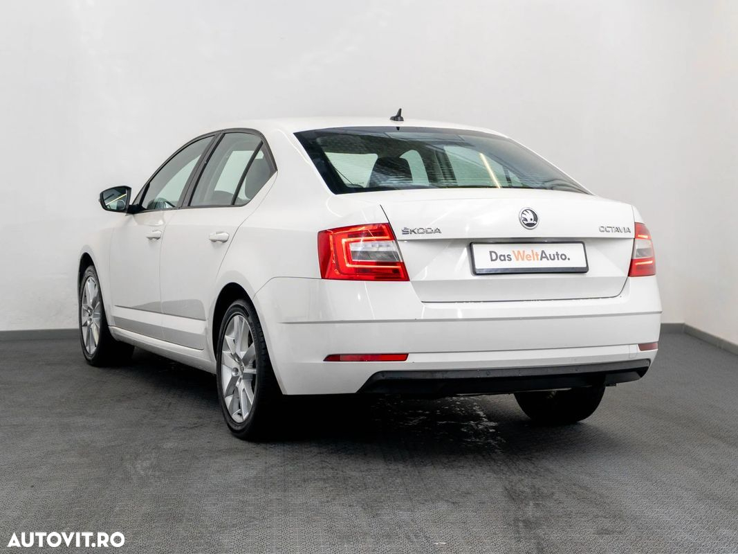 Skoda Octavia - 3