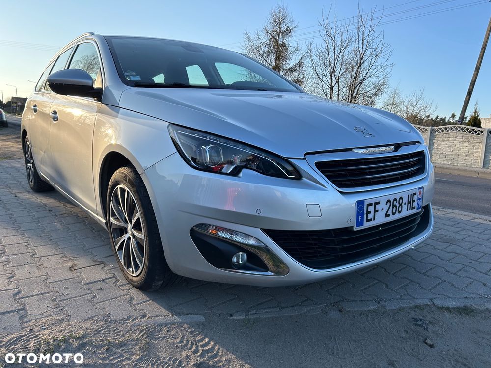 Peugeot 308 - 1