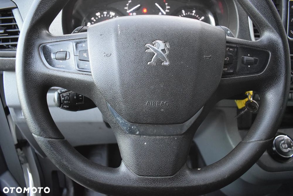Peugeot Expert LONG - 11