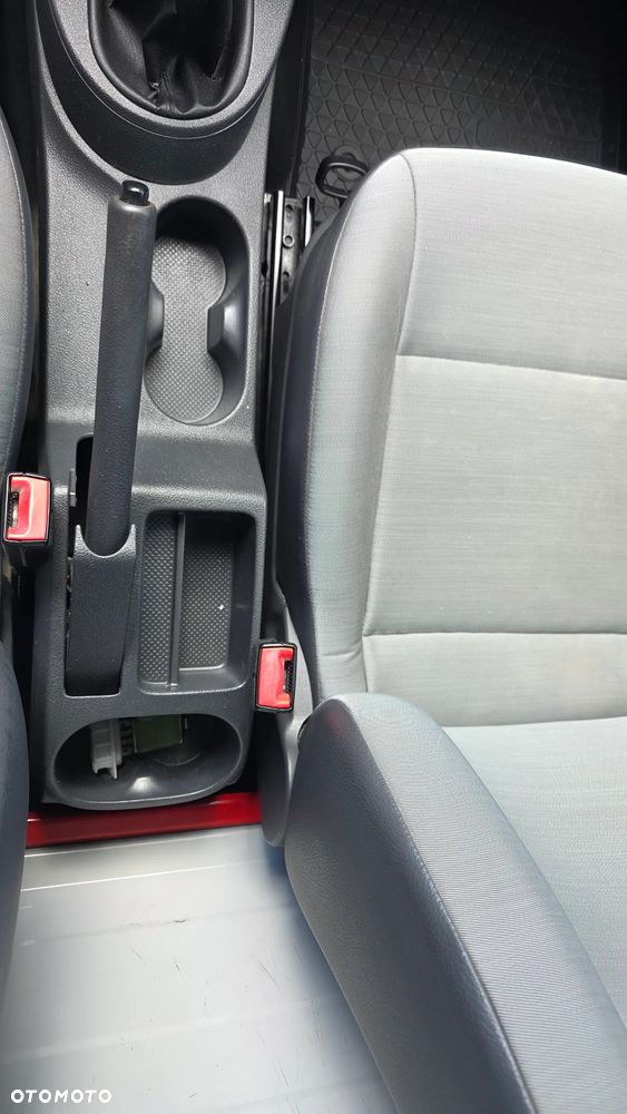 Volkswagen Caddy - 14