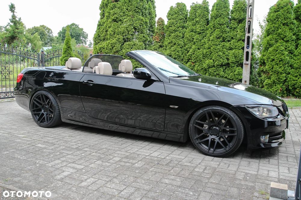 BMW Seria 3 320i - 12