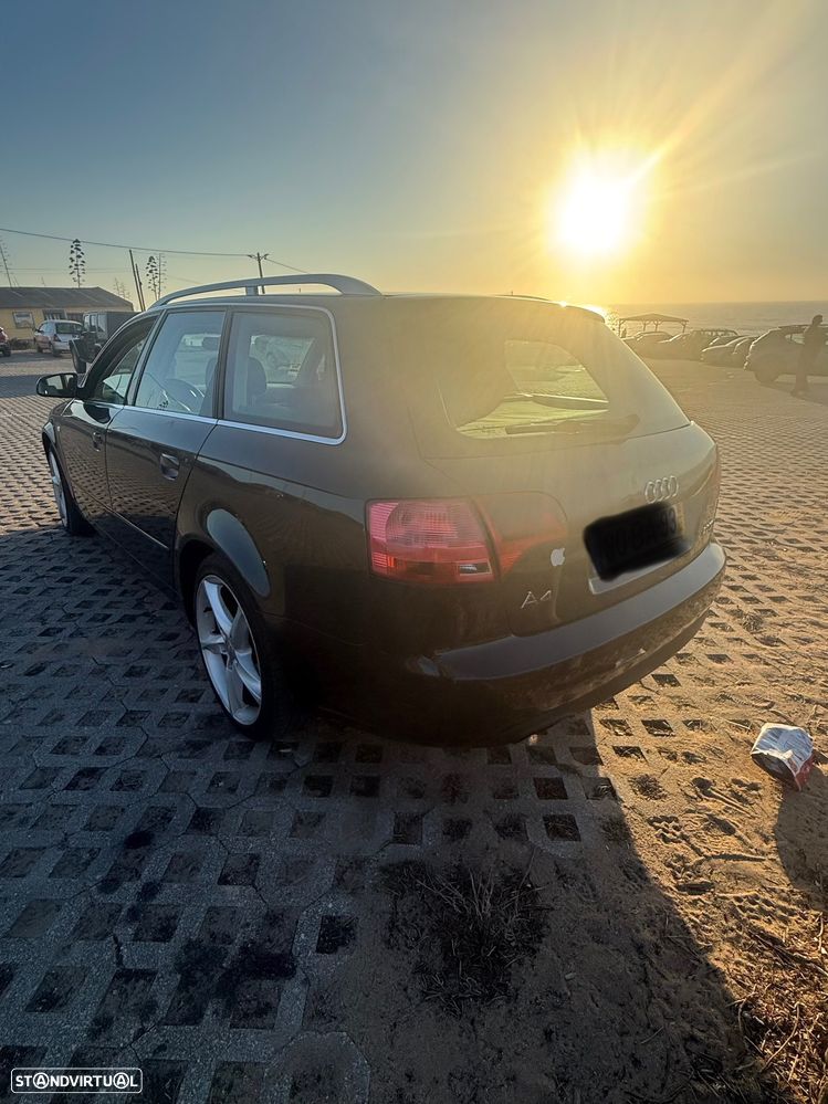 Audi A4 Avant 2.0 TDI Advance - 7