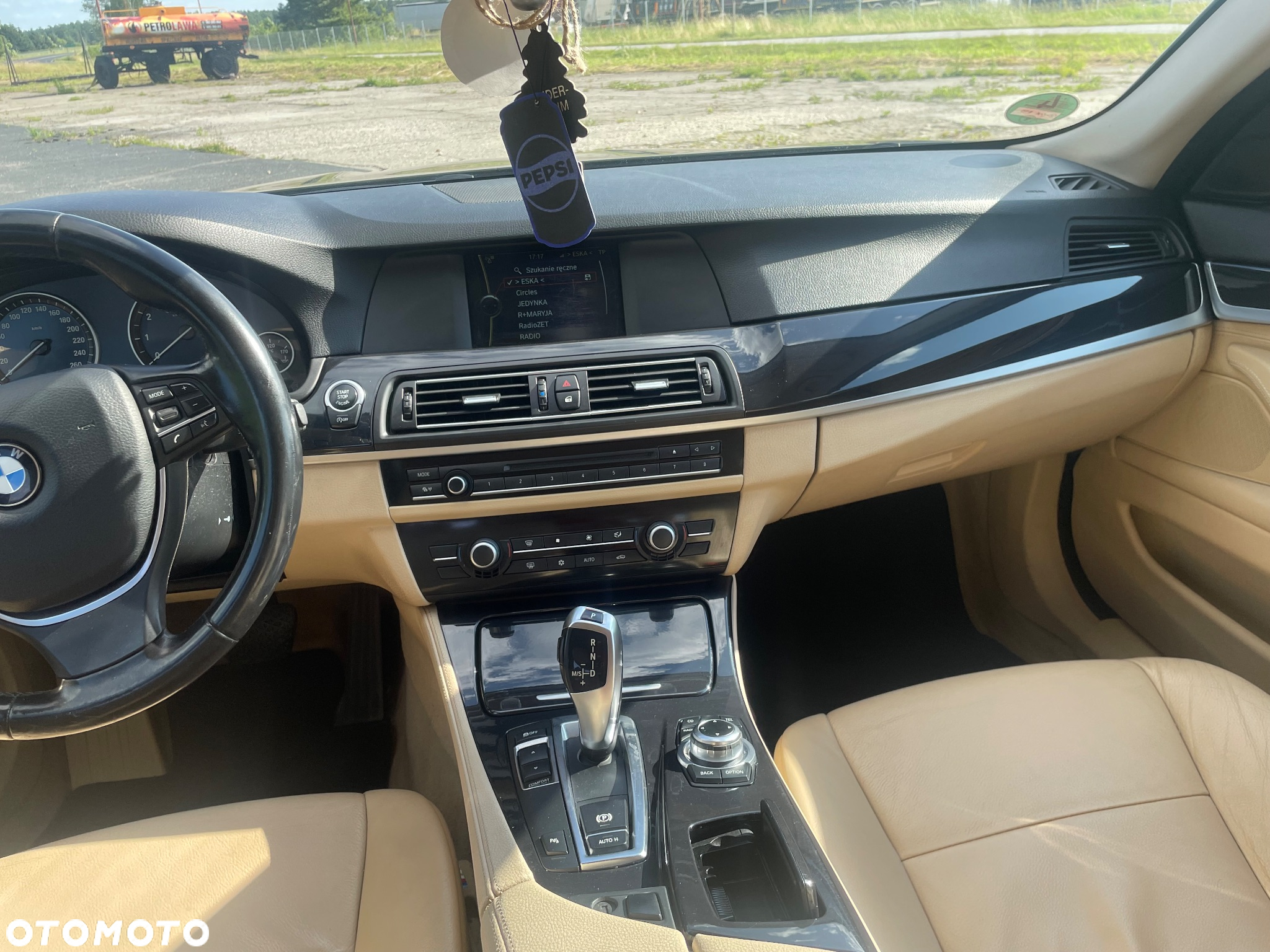 BMW Seria 5 520i Touring - 17
