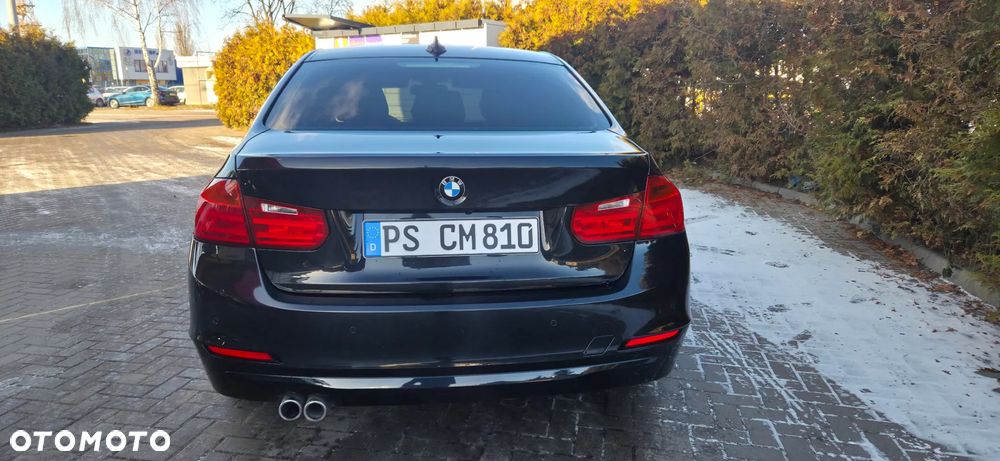 BMW Seria 3 325d Sport-Aut Luxury Line - 11