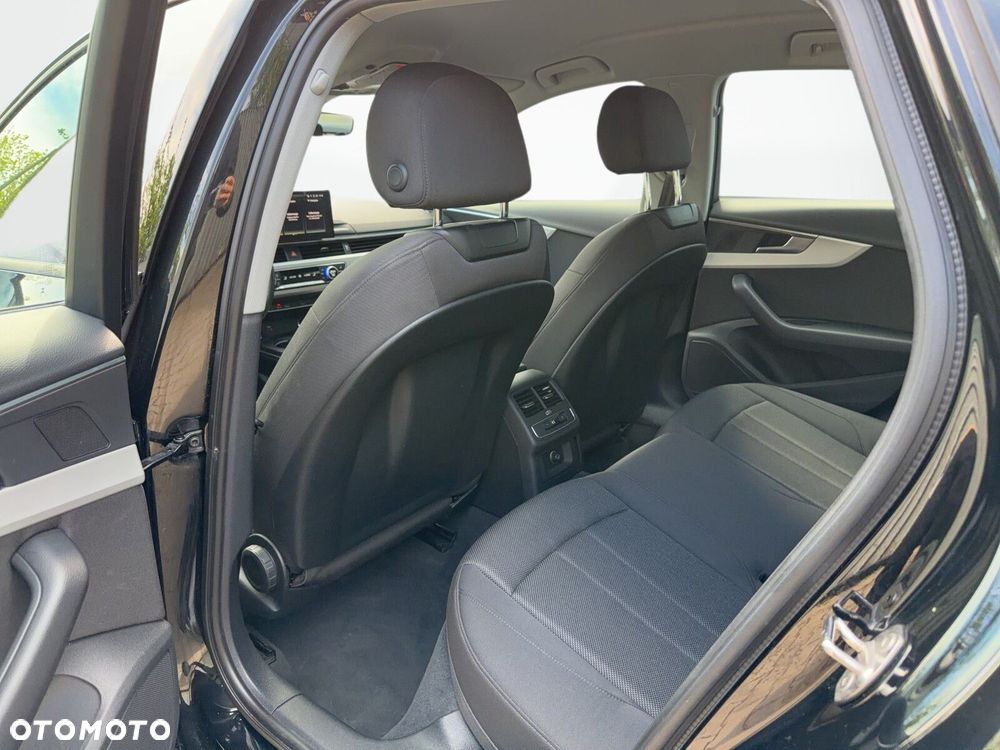 Audi A4 Limousine - 31