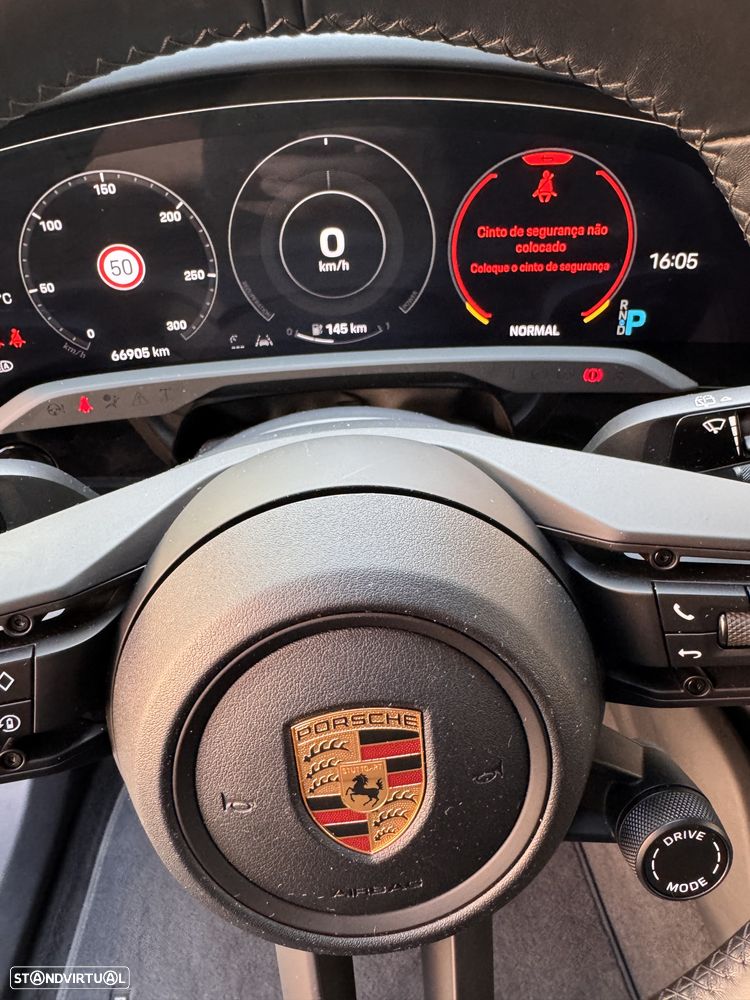 Porsche Taycan Cross Turismo 4S - 19