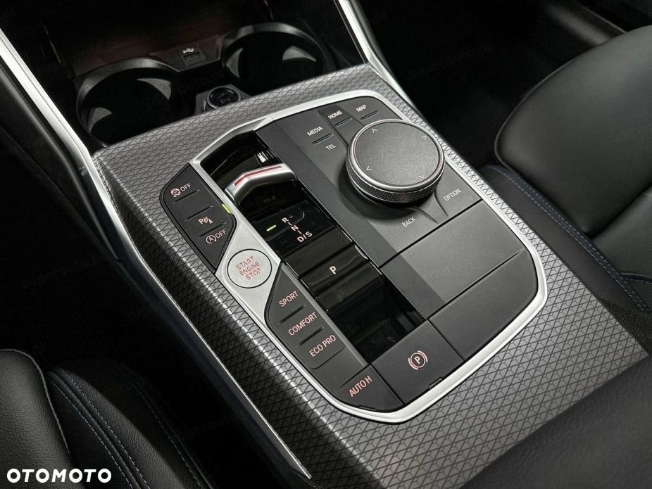 BMW Seria 3 330d xDrive mHEV M Sport sport - 15