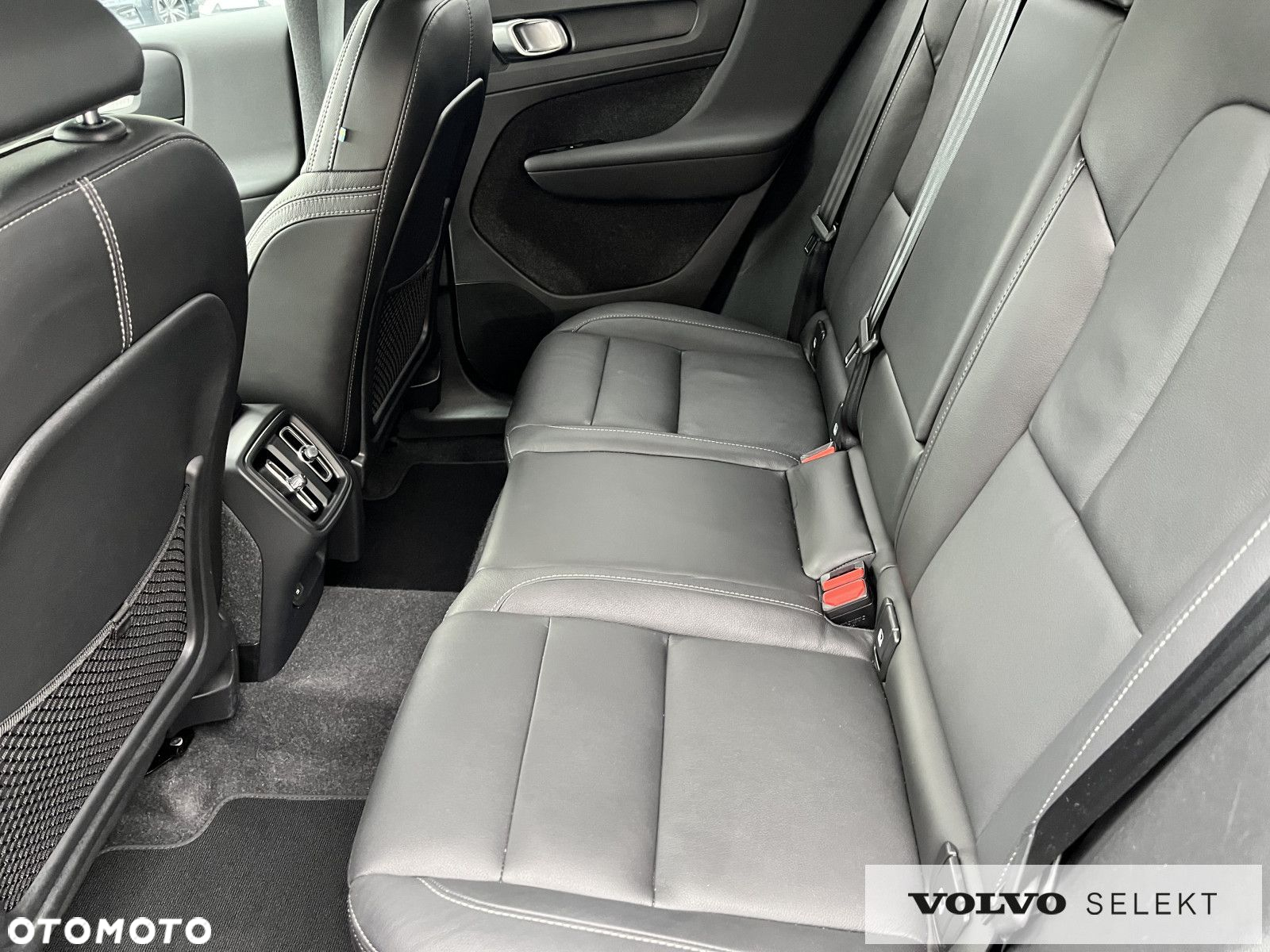 Volvo XC 40 - 24