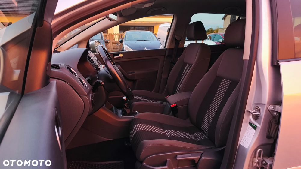 Volkswagen Golf - 17