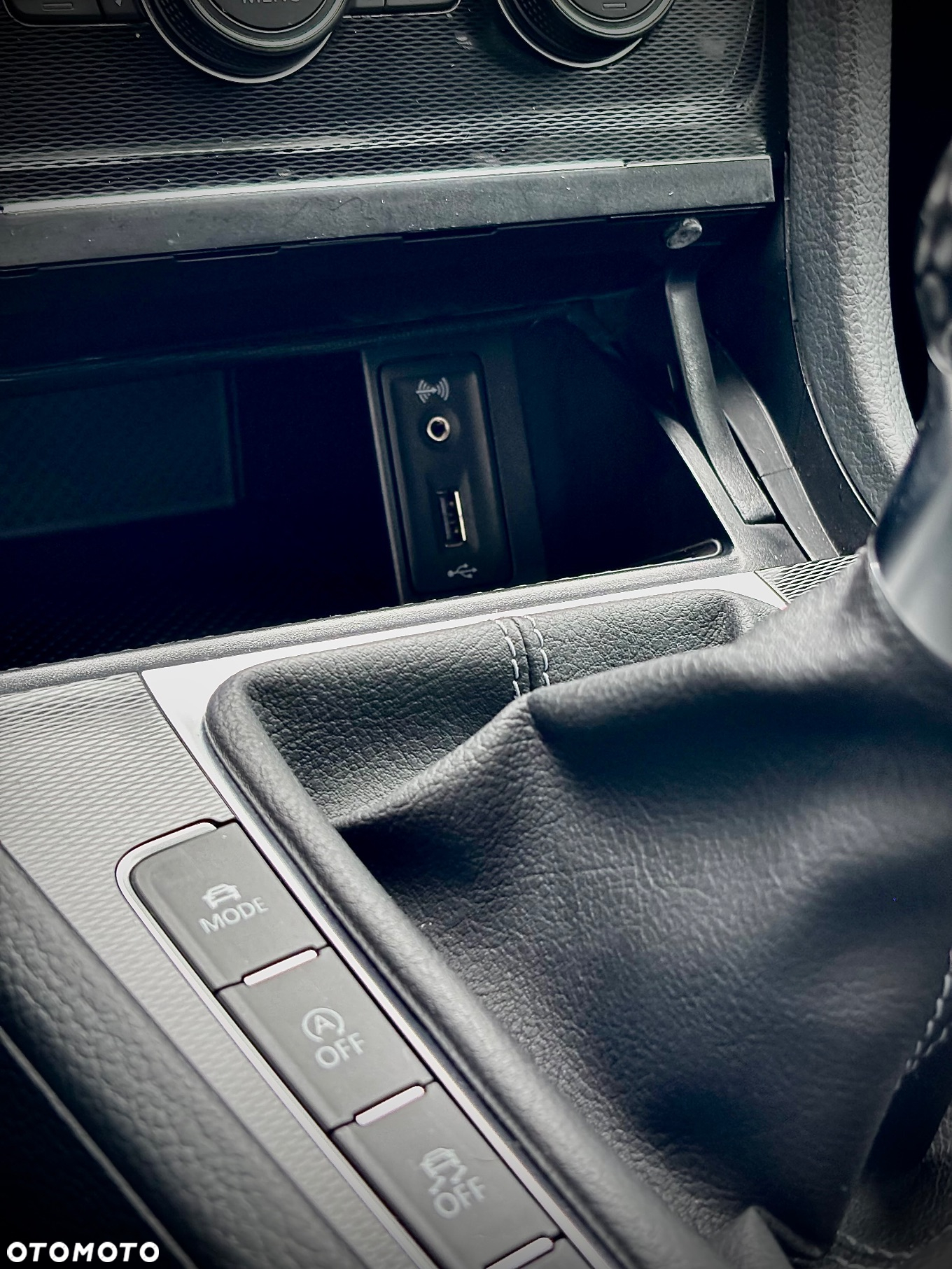 Volkswagen Golf VII 2.0 TDI BMT GTD - 22