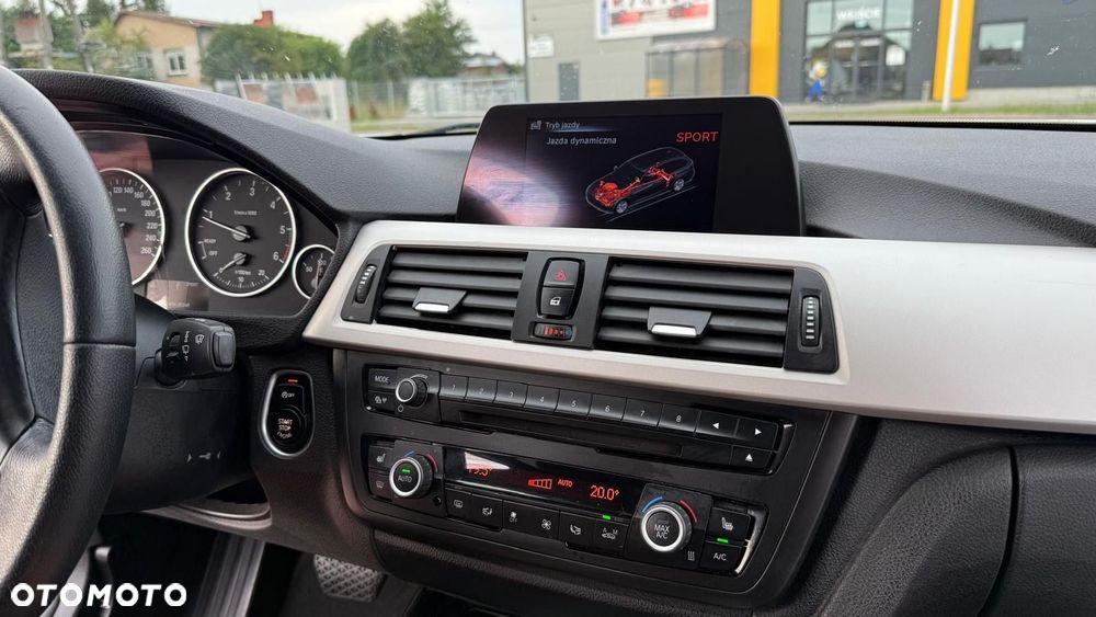 BMW Seria 3 325d - 16