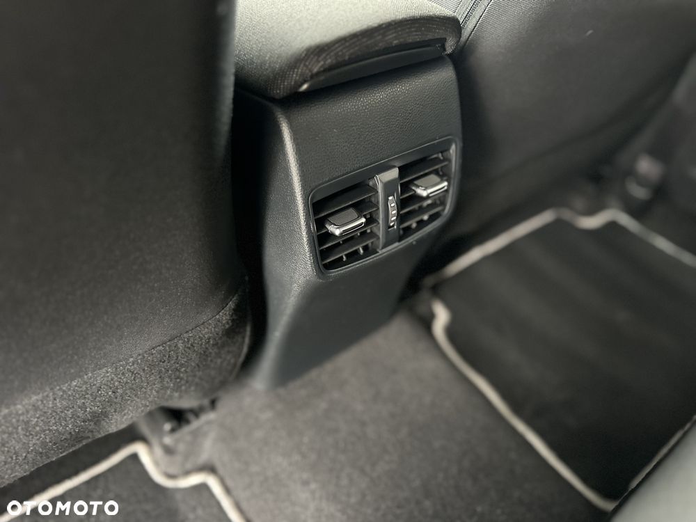 Toyota Corolla 1.8 Hybrid GPF Comfort - 22