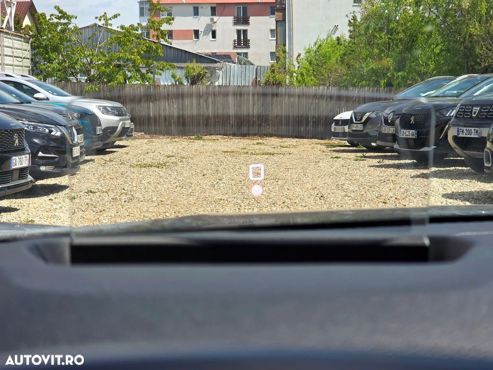 Citroën C4 PureTech 155 Stop&Start EAT8 SHINE - 26