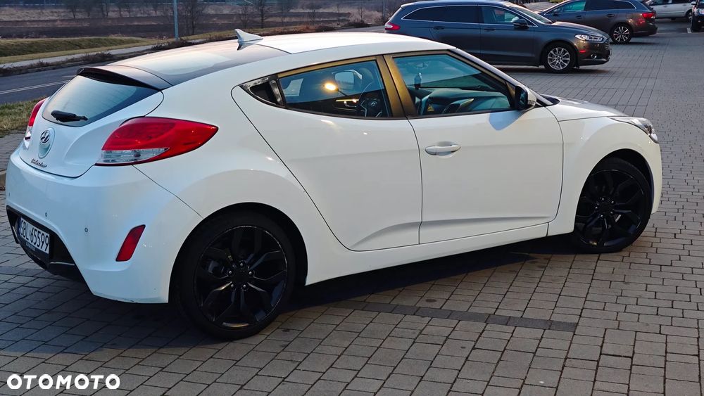 Hyundai Veloster 1.6 Premium - 5