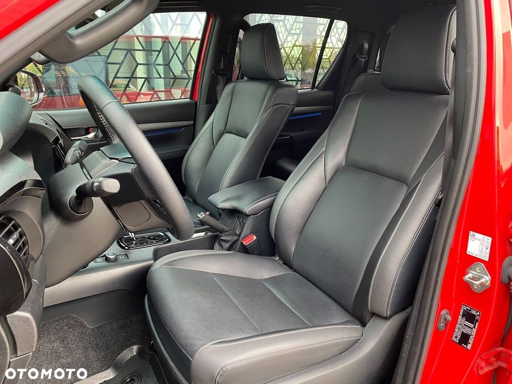 Toyota Hilux 2.8 D-4D mHEV Double Cab Invincible 4x4 - 6